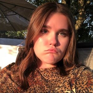 Meet your Posher, Casey